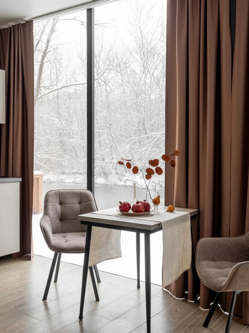 Частный Дом на Берегу Реки с Приватной Террасой и Джакузи