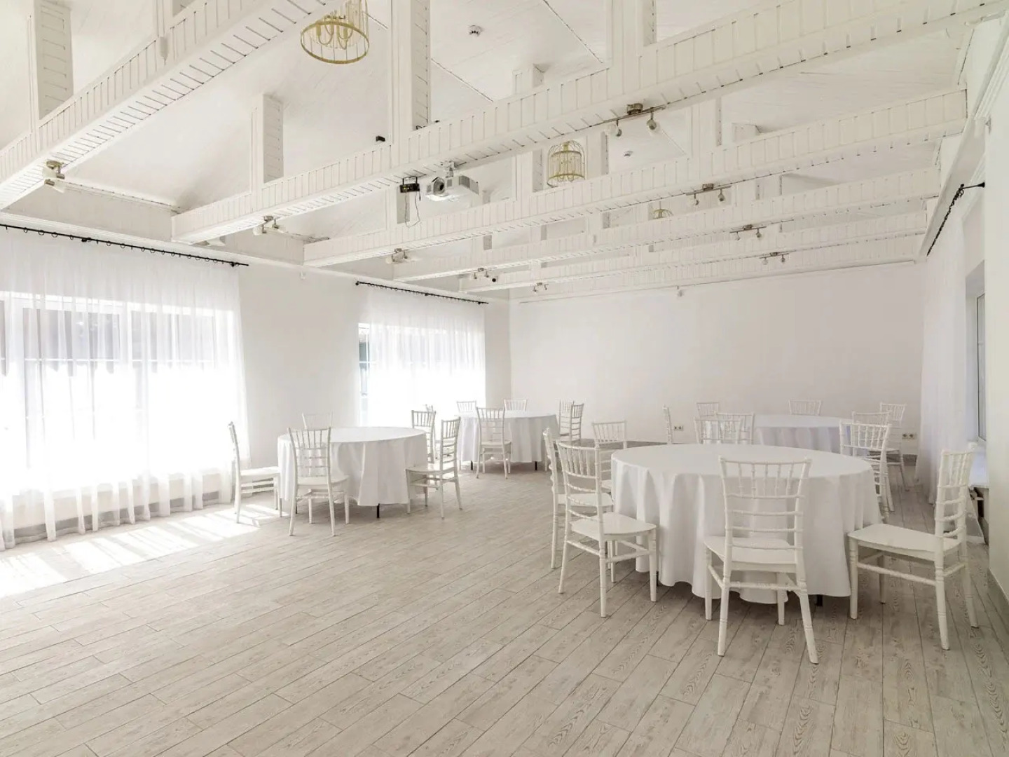 Частный Дом с бассейнами и залом Anstar House Kapustino