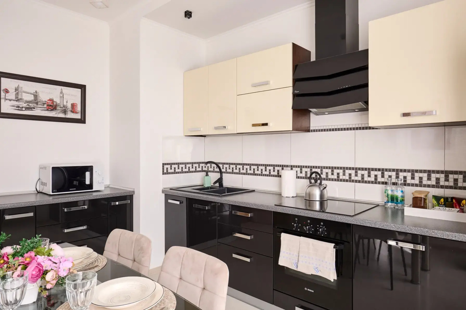 ЕвроУют Светлые апартаменты в новом доме