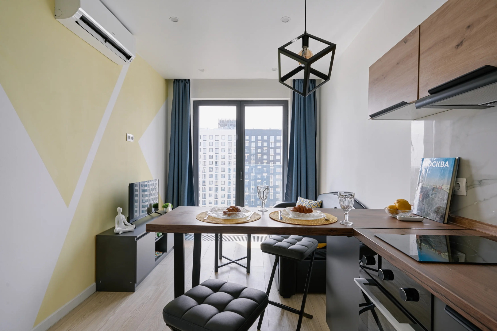 Квартира в Москве с Красивым Видом на Окской 7А