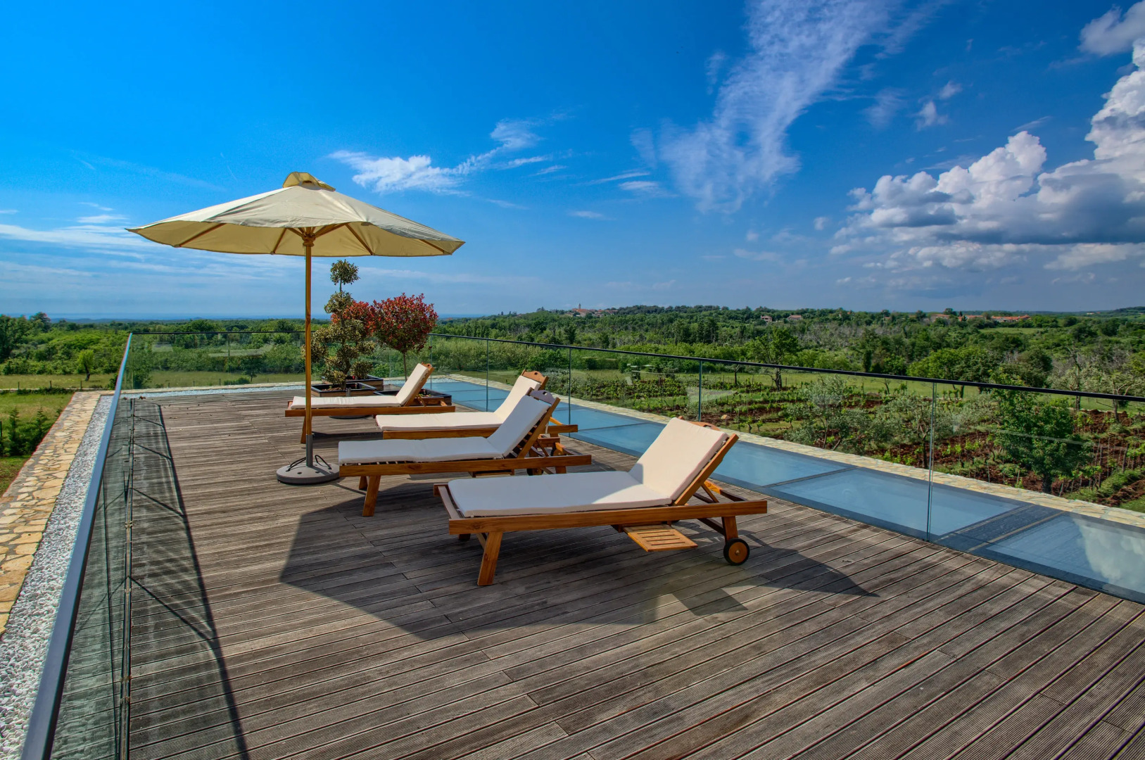 Вилла Yellow Tree