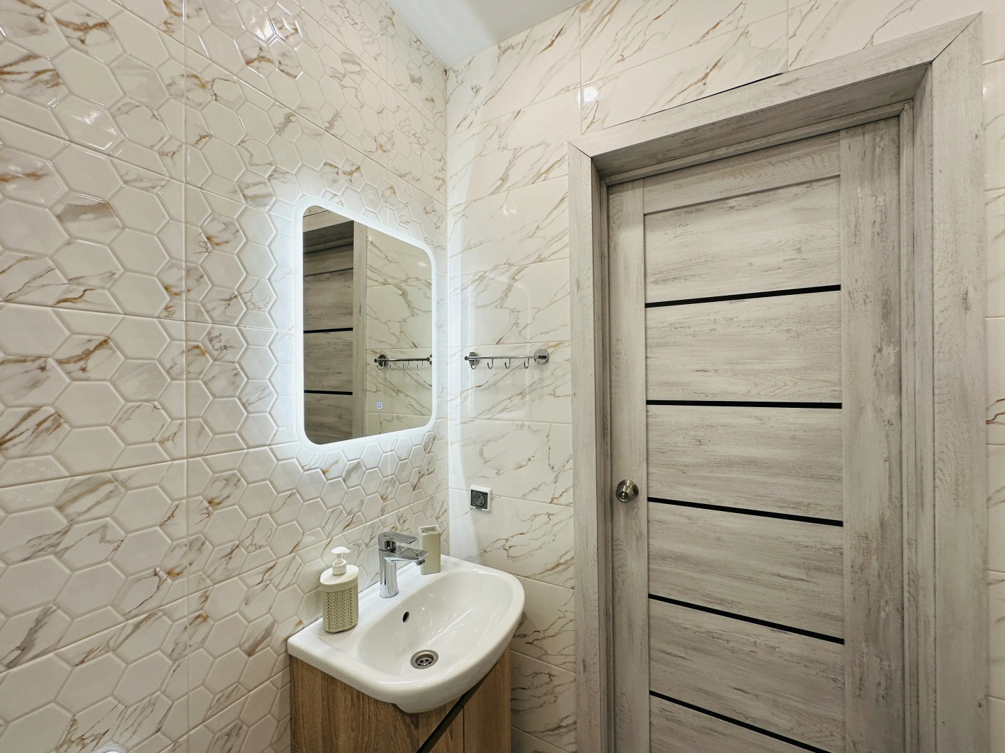 Квартира Nasutki38 Студия Ренуар