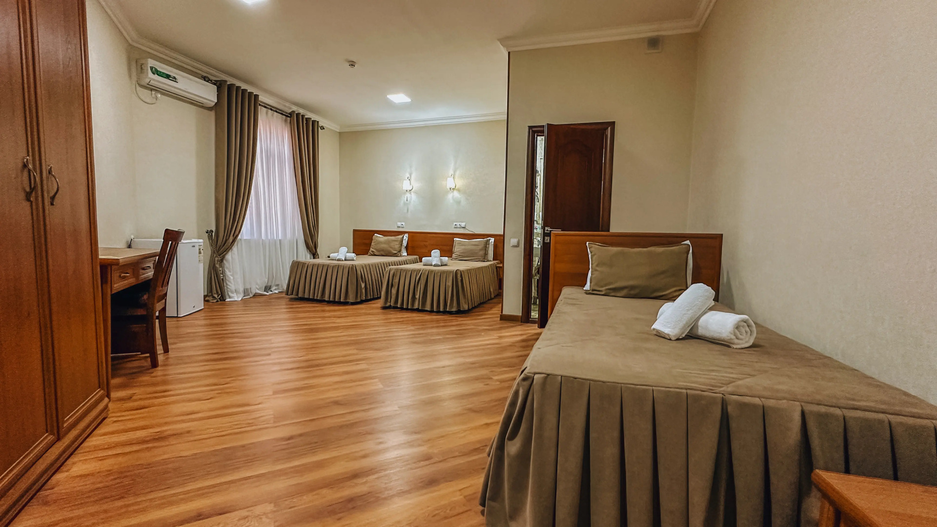 Отель Pakhlavon Hotel