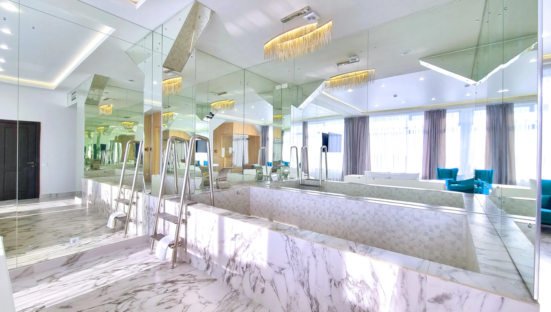 Отель Кристалл