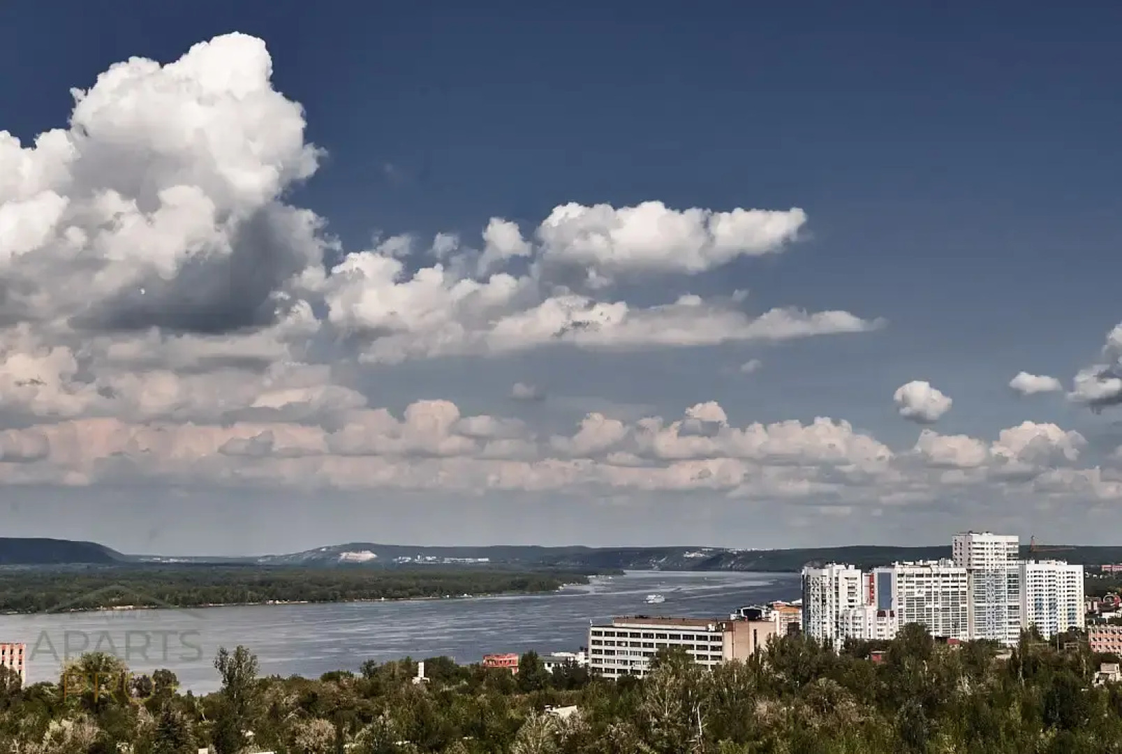 Квартира Aparts Pro Стильная видовая студия у Волги в ЖК Галактика на 12 этаже