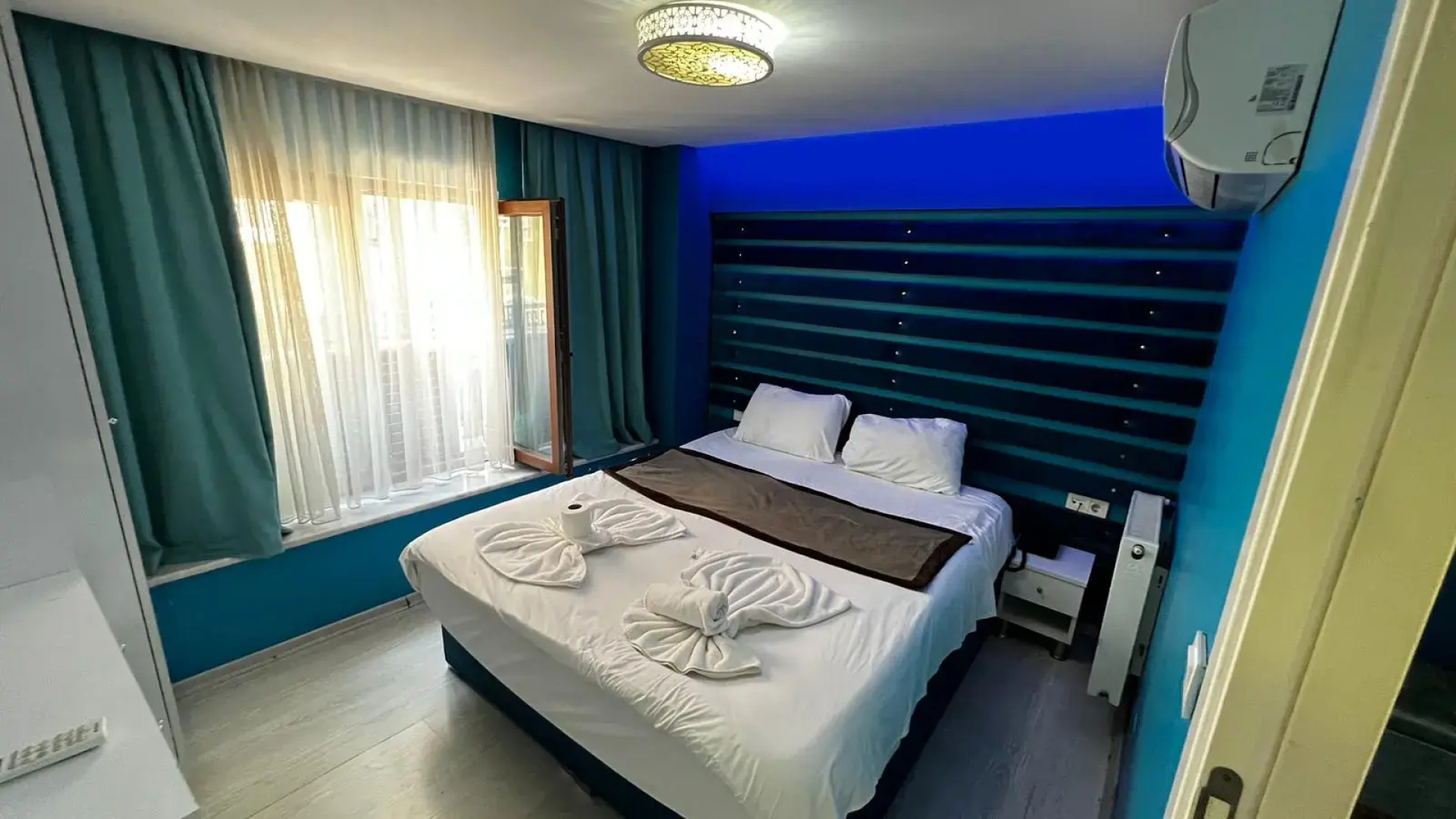 Отель Moon Blue