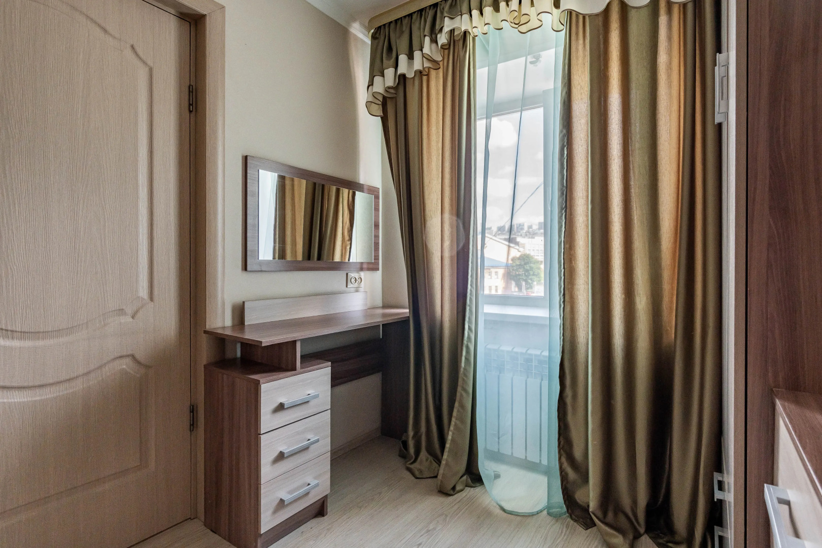 Апартаменты Комфорт центр на Коминтерна 22