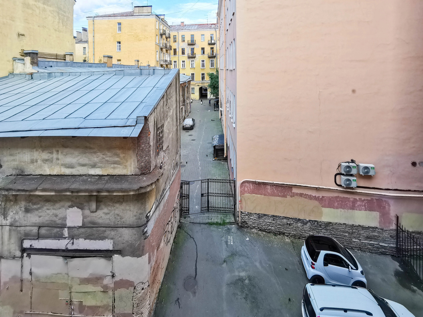 Апартаменты трехкомнатные Apartico на Марата