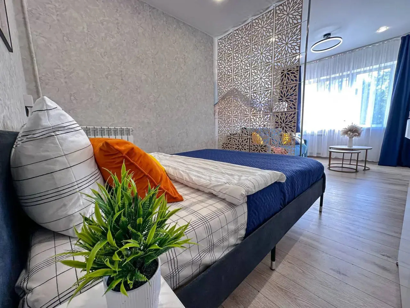 Квартира с двуспальной кроватью и круглосуточным заселением сеть Как дома