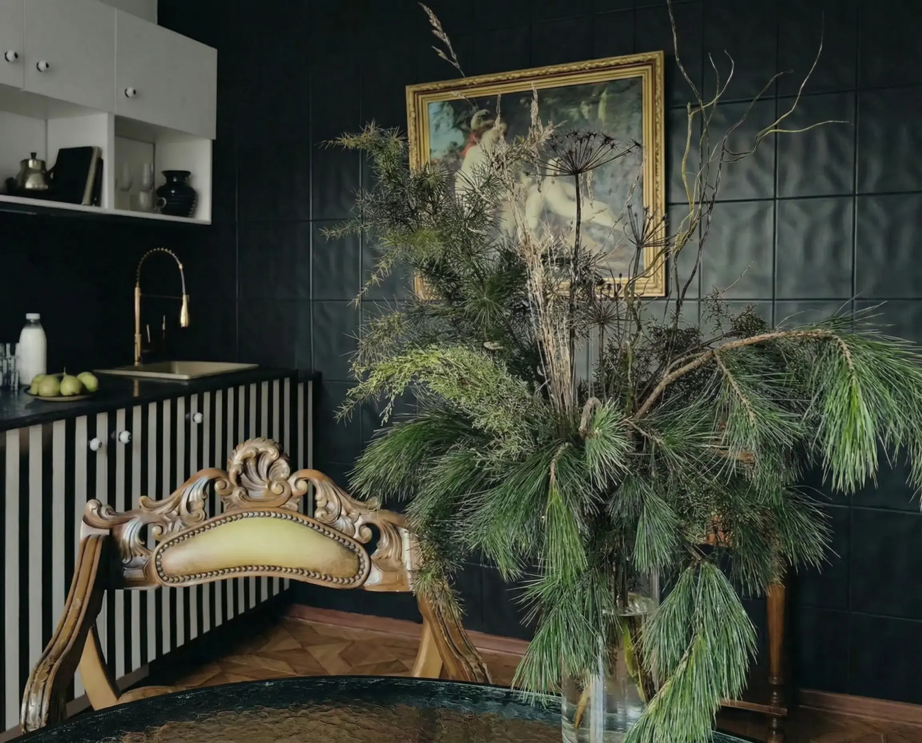 Квартира изысканная с авторским искусством пешком до Красной площади