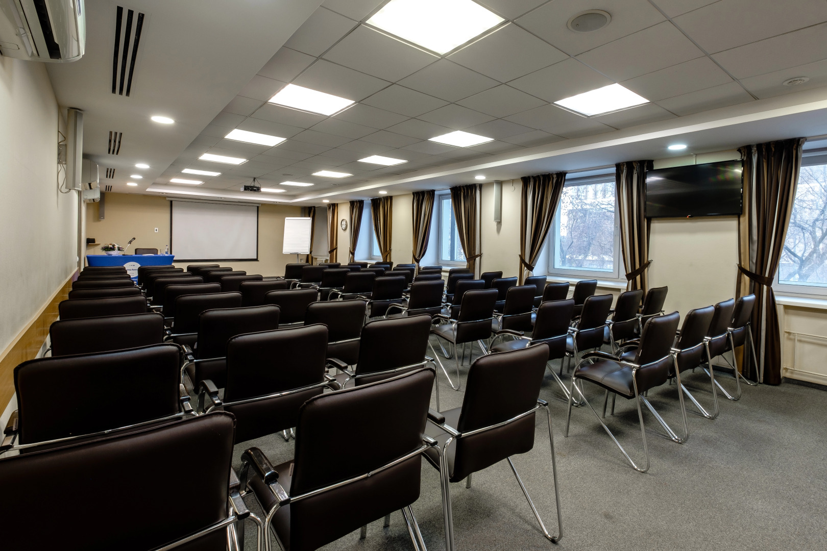 Отель Гранд Авеню by USTA Hotels