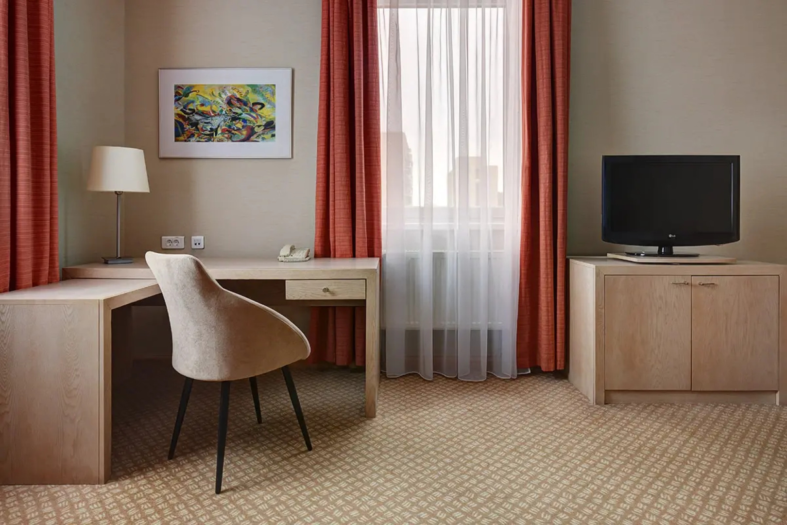 Отель Лесная Сафмар (бывший Холидей Инн Москва Лесная)