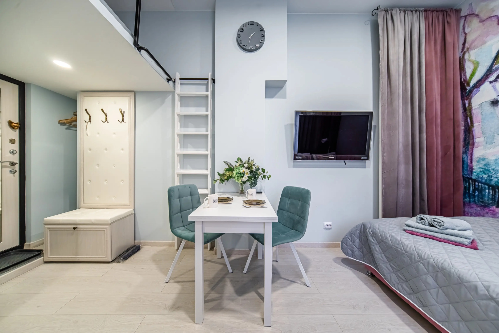 Апартаменты iRon Cat Кузнечный у Невского Проспекта