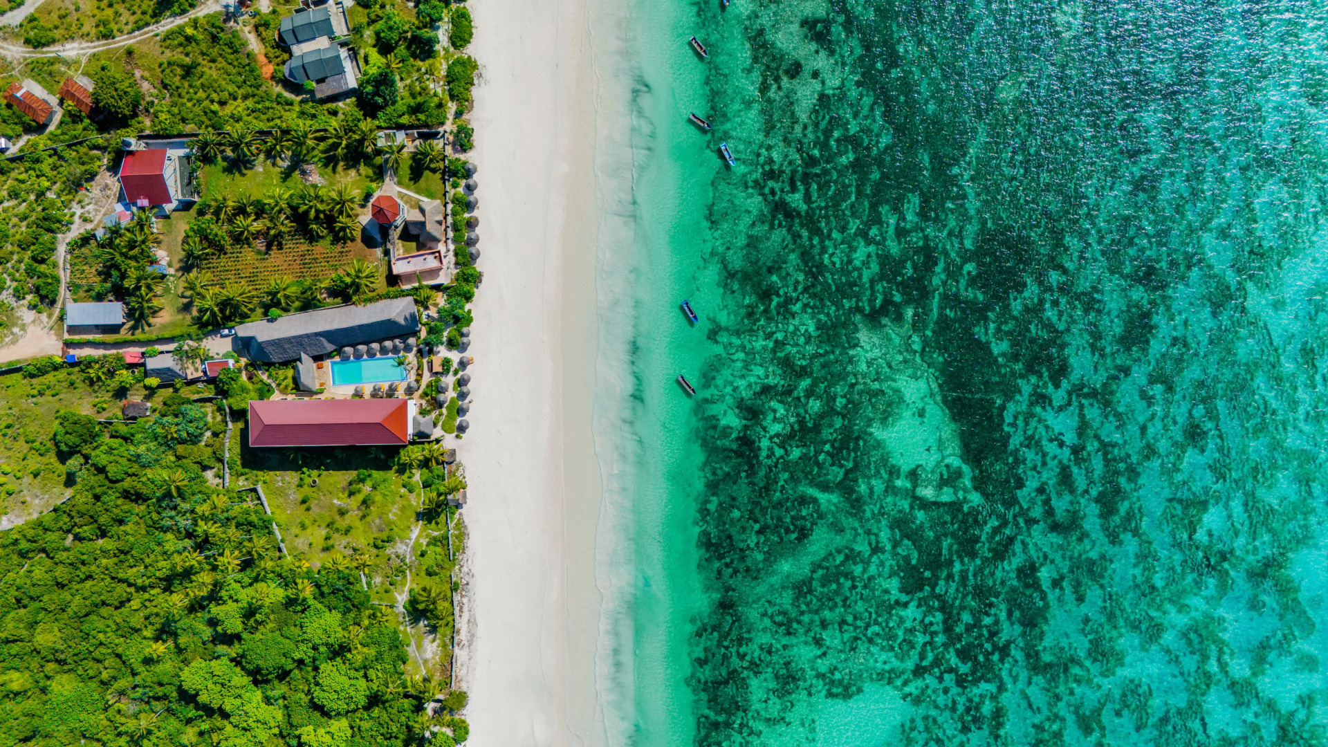 Отель AHG Sun Bay Mlilile Beach