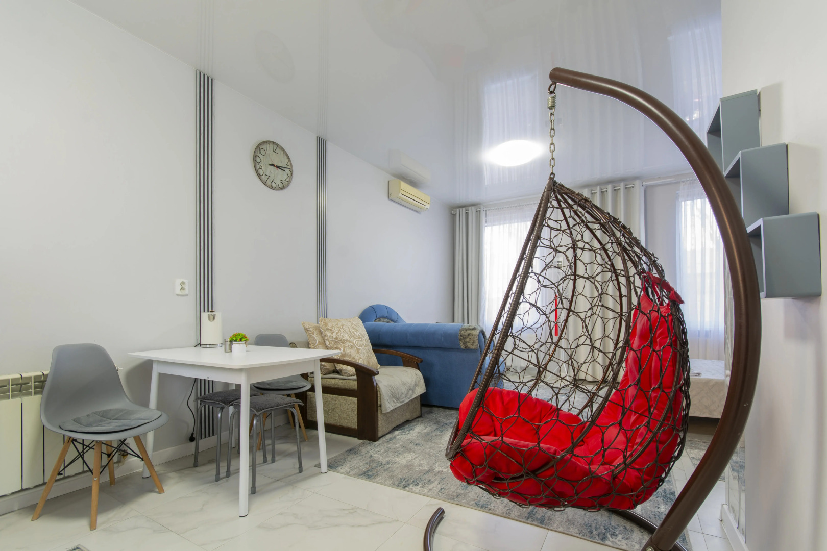 Частный дом Уютный дом-студия в центре города