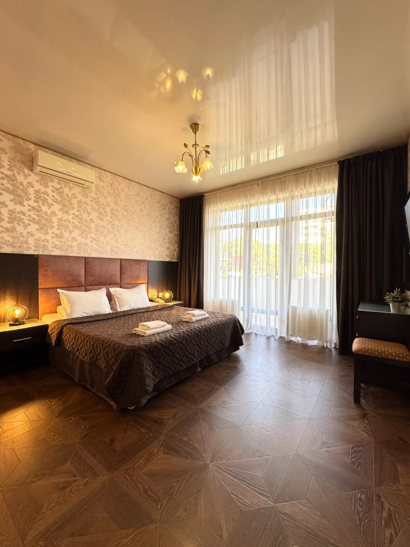 Отель Парадейсон