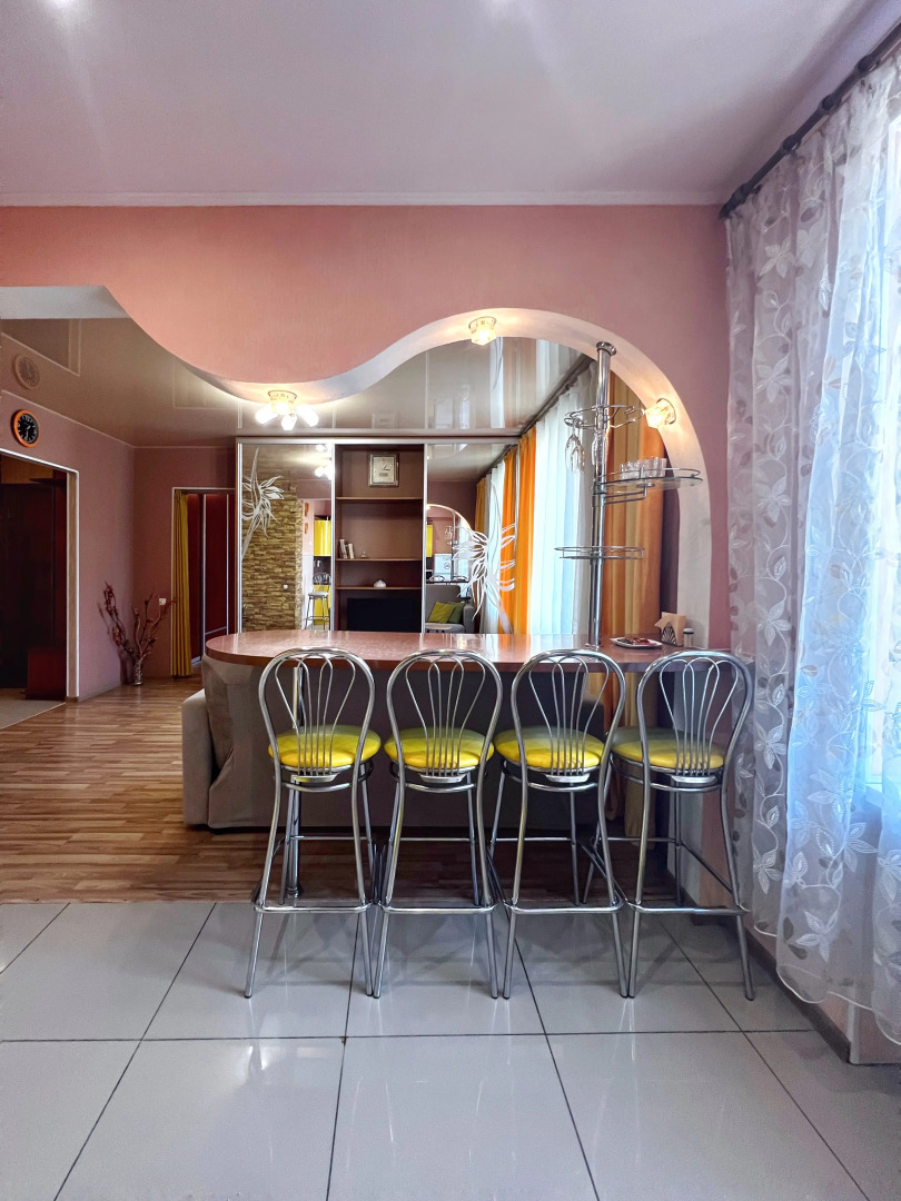 Апартаменты "Granada" Отличный вариант двухкомнатной квартиры в центре города недалеко от ЖД Вокзала