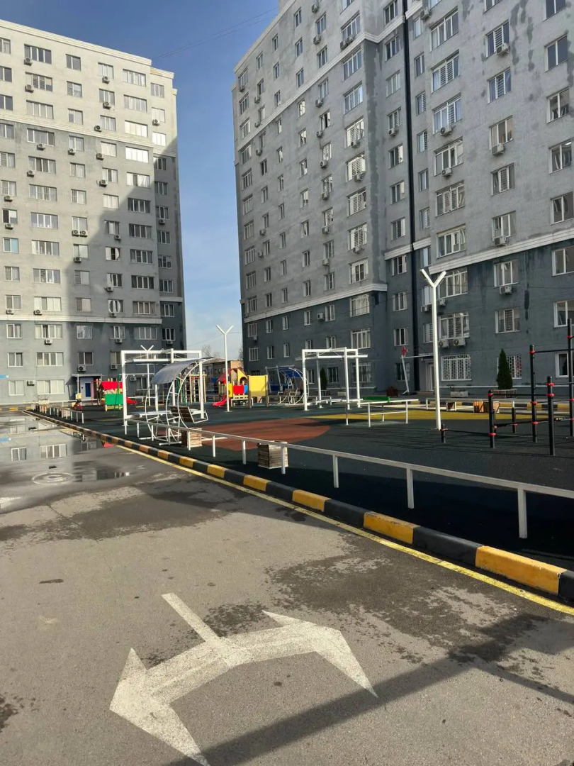 Апартаменты 105 около арбата с видом на горы