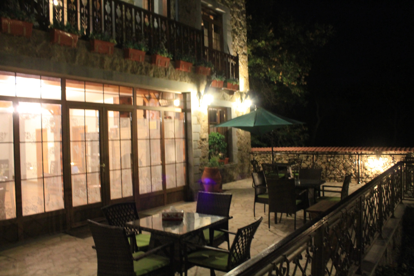 Hinyard Hotel