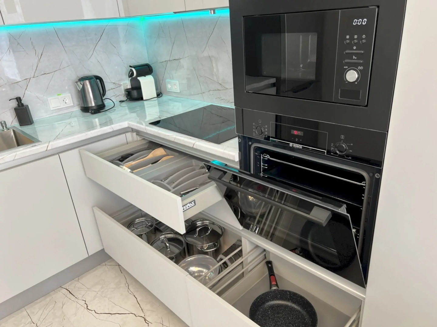 Апартаменты 215 в новом доме до моря 5 мин, Толстый мыс