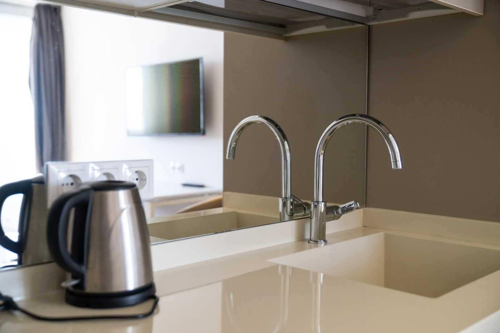 Апартаменты Bright Apartment with Balcony in Alliance Palace Batumi - Steps from the Sea & Dancing Fountains