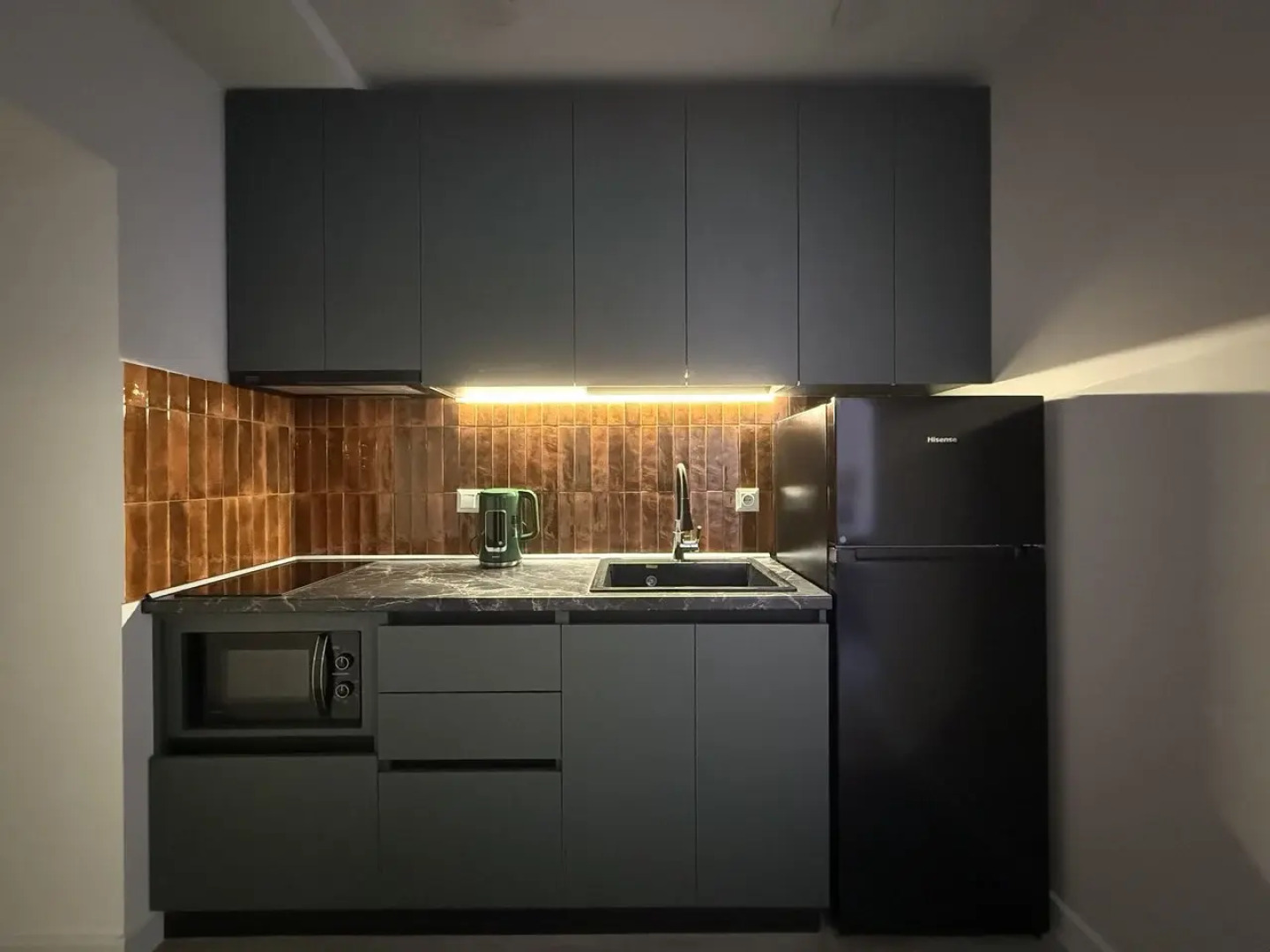 Квартира New trendy 1bd apt, Unbeatable location