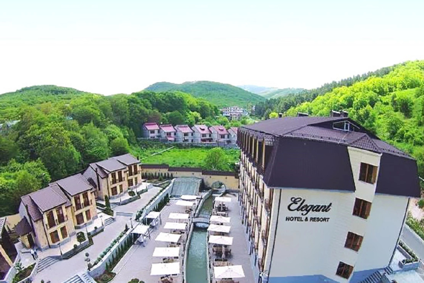 Курортный отель Elegant