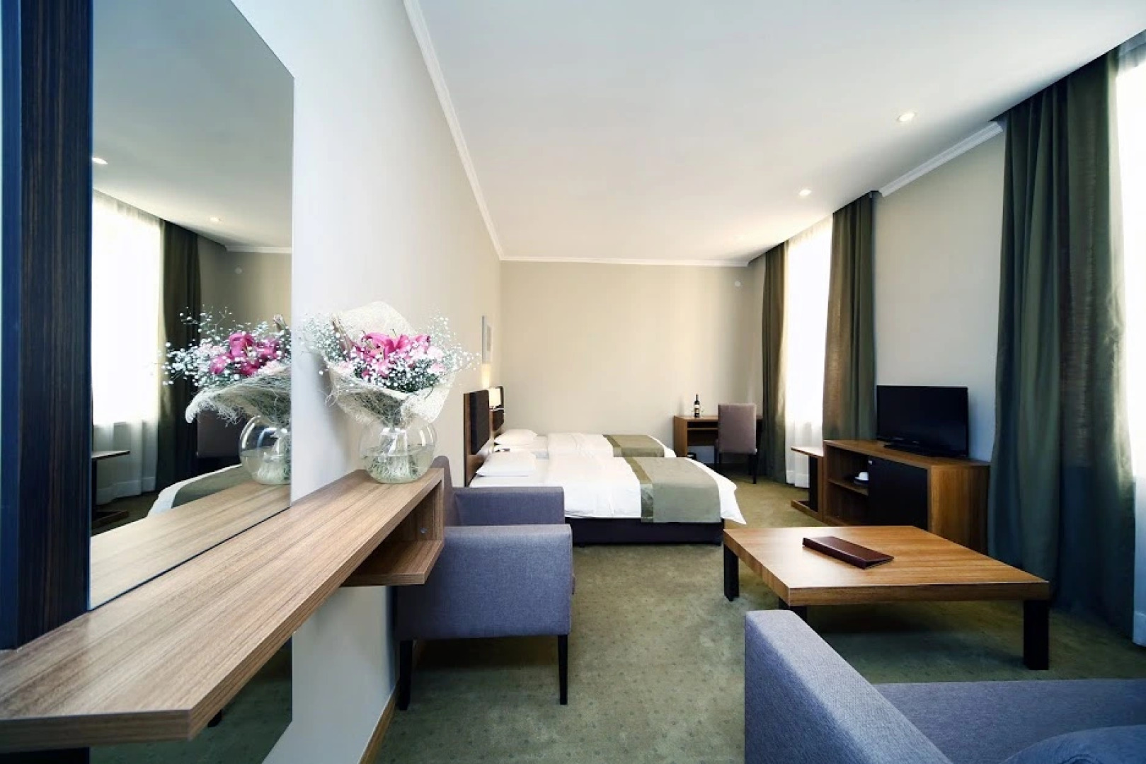 Отель Tskaltubo Plaza