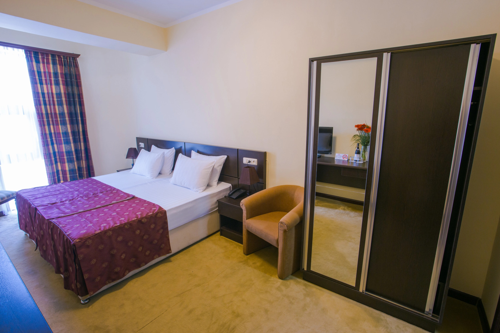 Отель Ani Central Inn