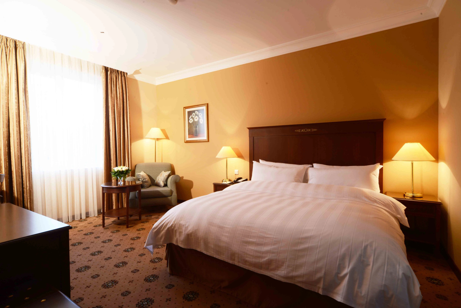 Отель LOTTE City Tashkent Palace