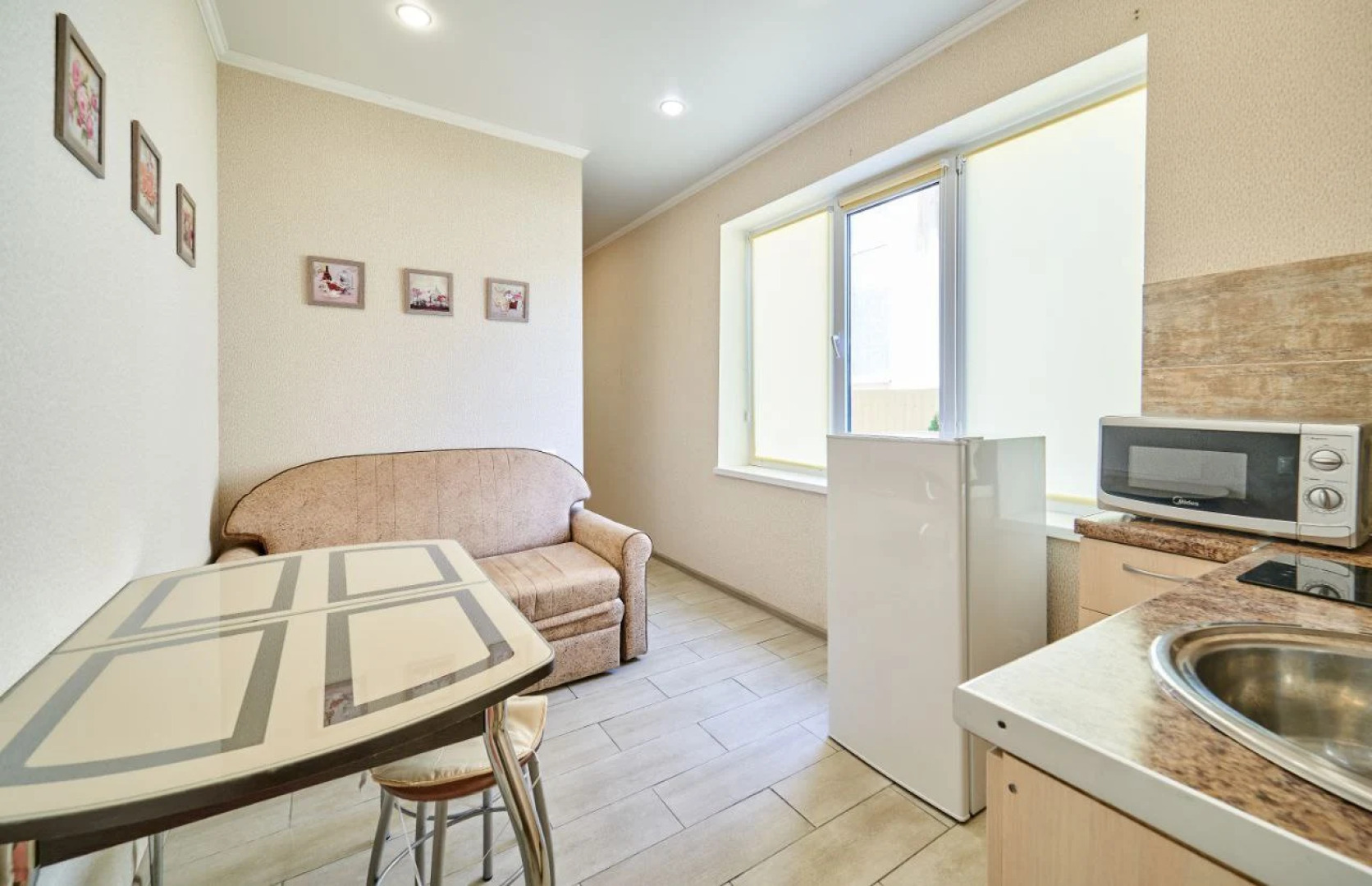 Апартаменты 2-х Комнатные на Перелетной