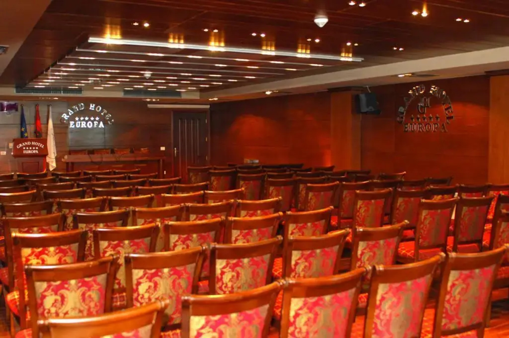 Отель Europa Grand