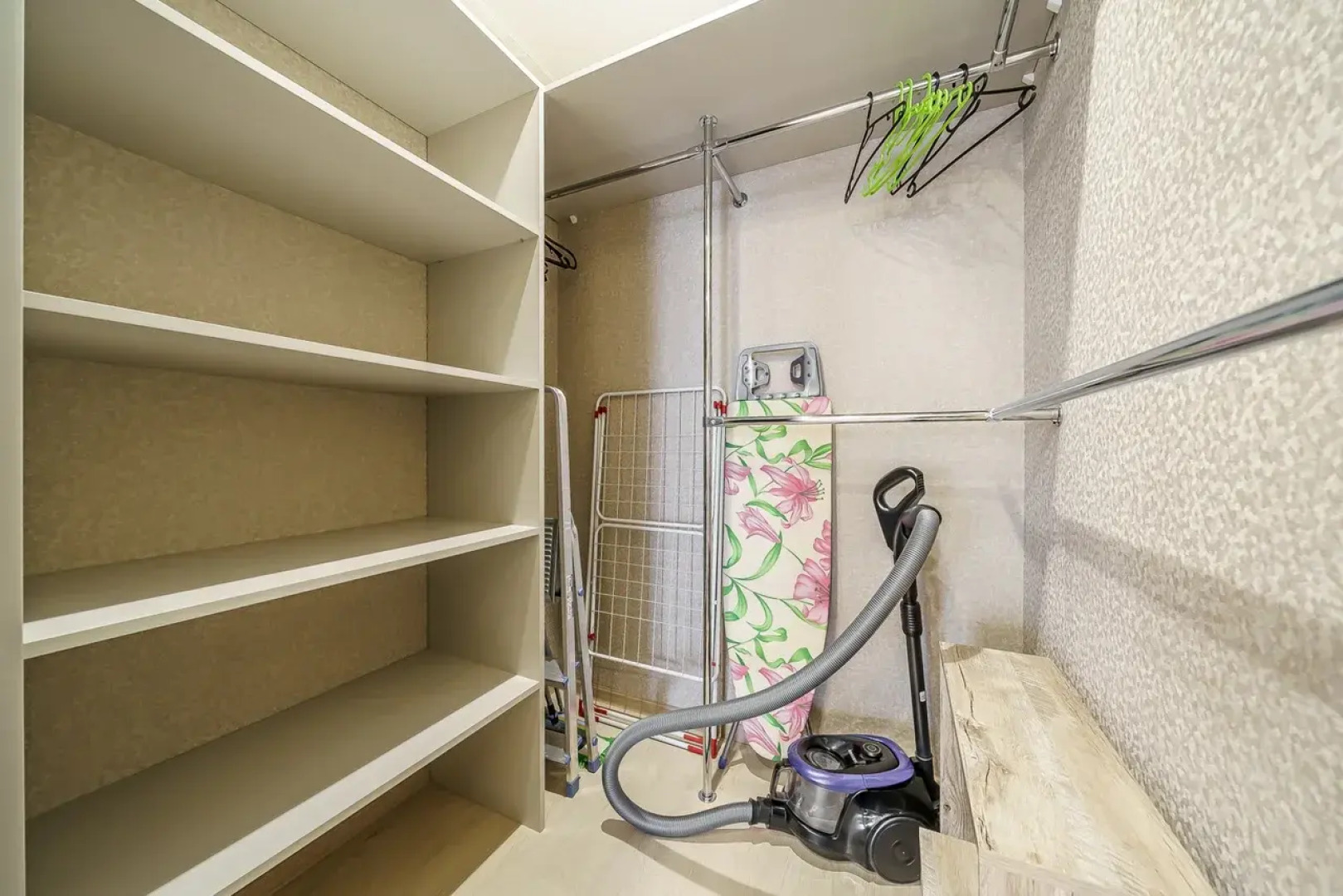 Апартаменты В новостройке на высоком этаже