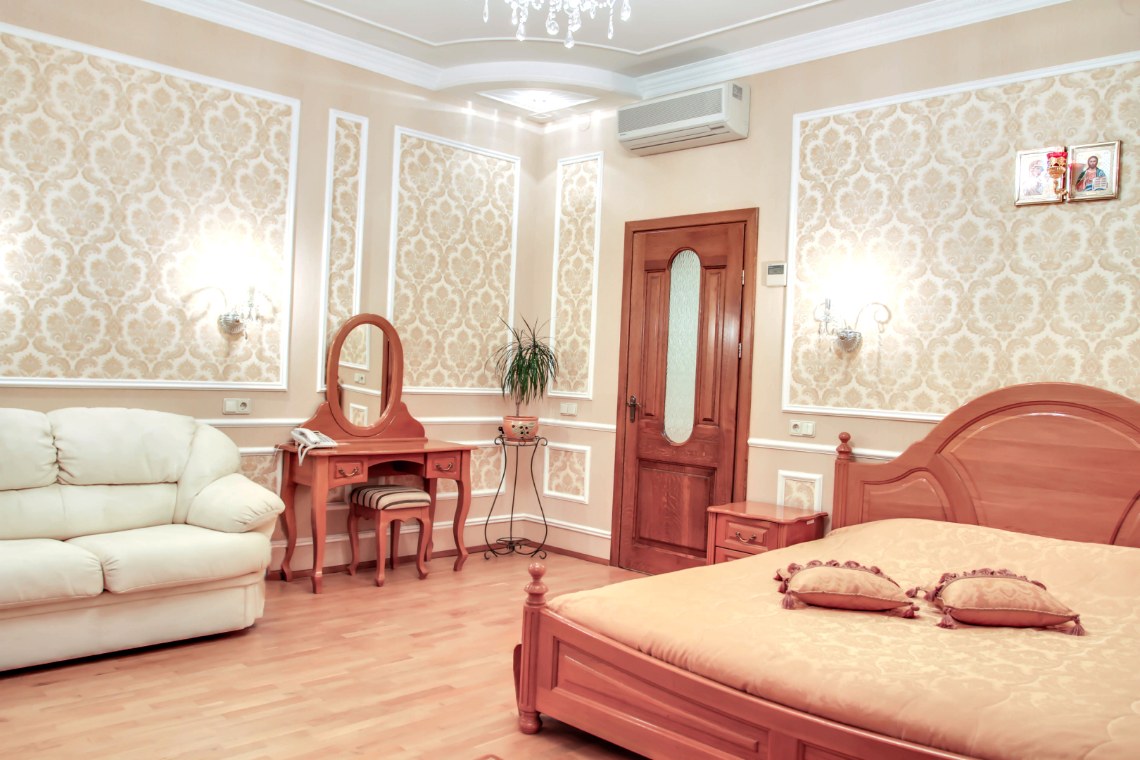 Гостиница Таврическая