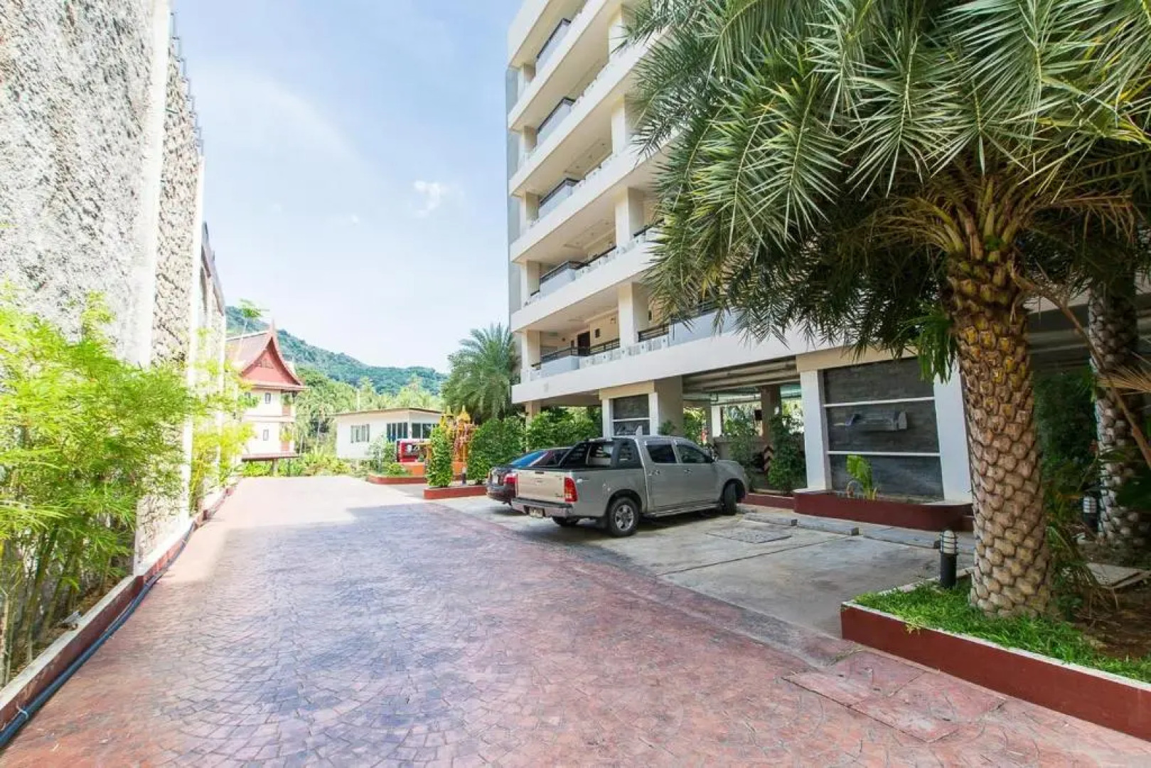 Апартаменты Sea and Sky