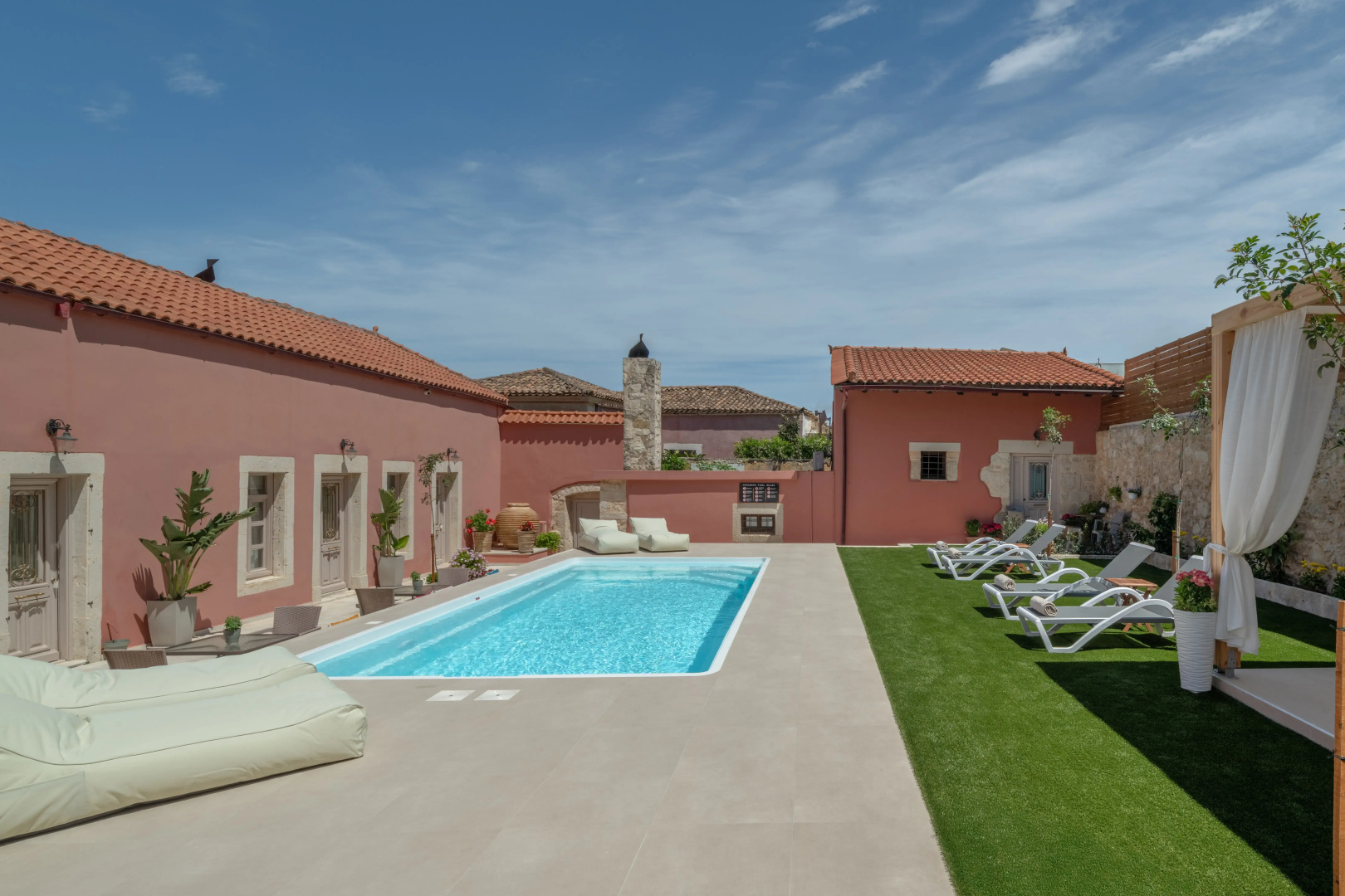 Апартаменты Arhontiko Arhanes Suites