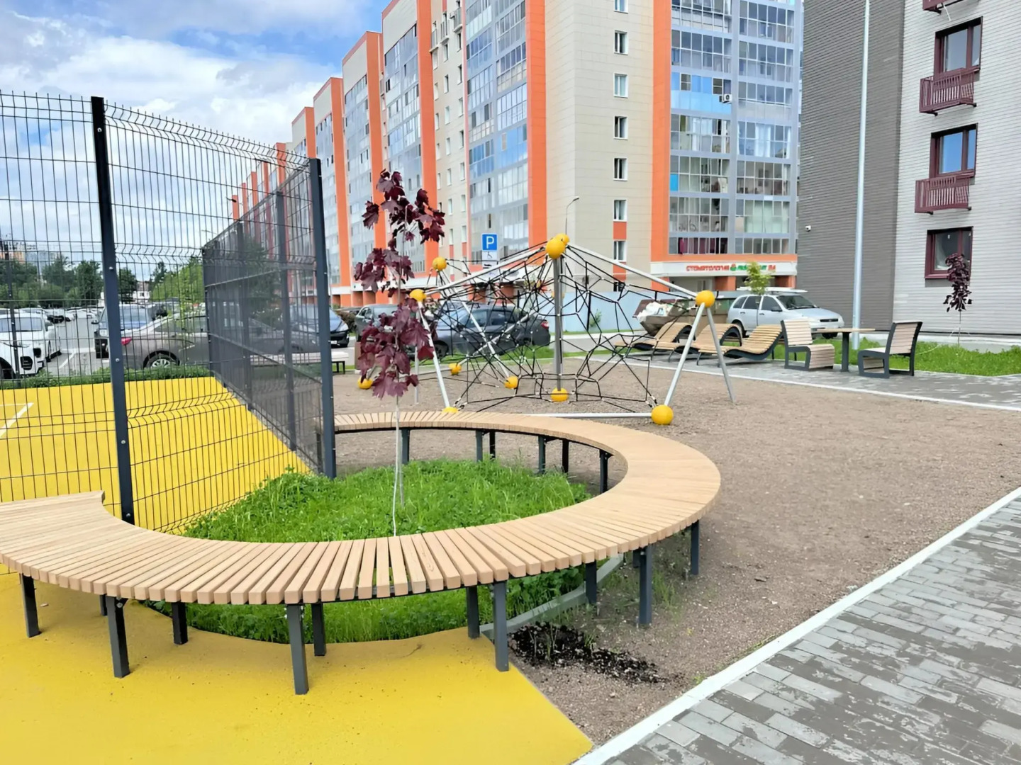 Квартира 6 местная с новым ремонтом около метро Горки парка и ТЦ