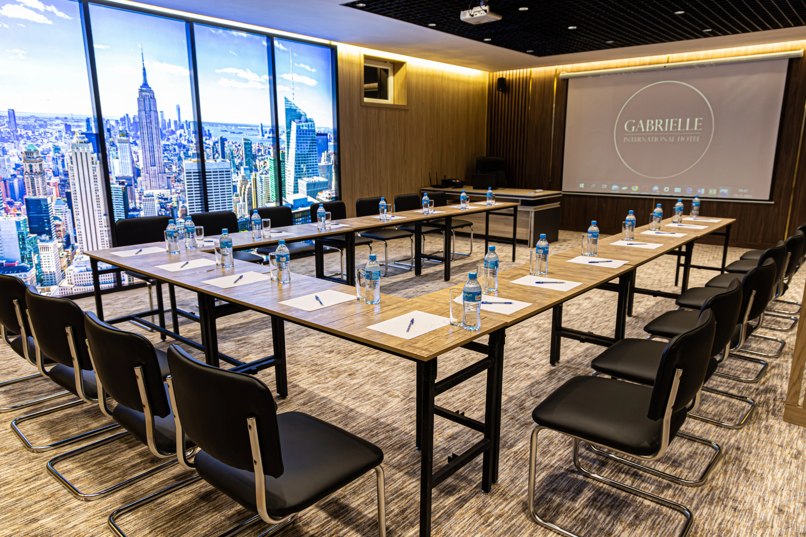 Отель Gabrielle International