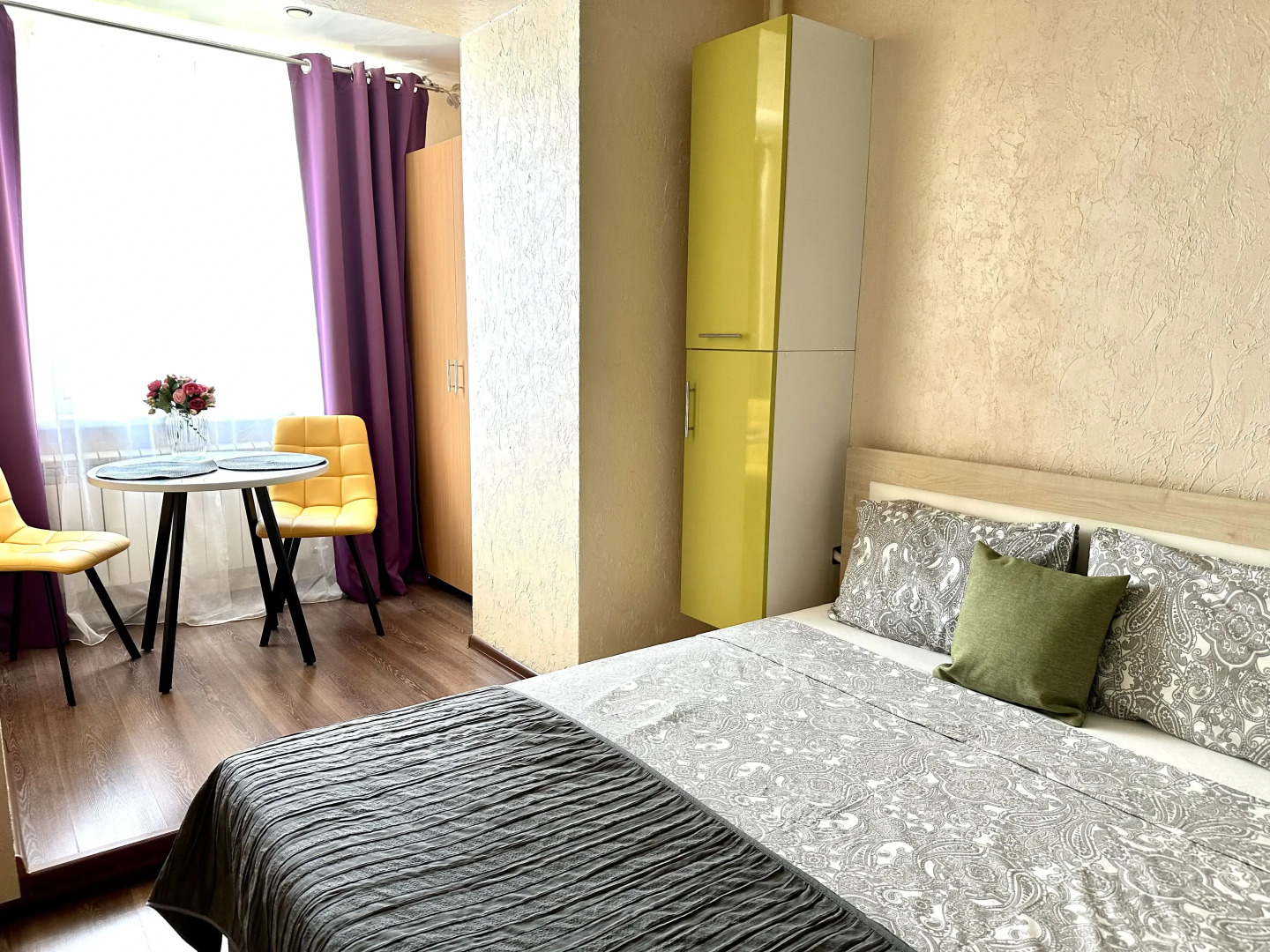 Квартира Яркая Студия в Новом Жк