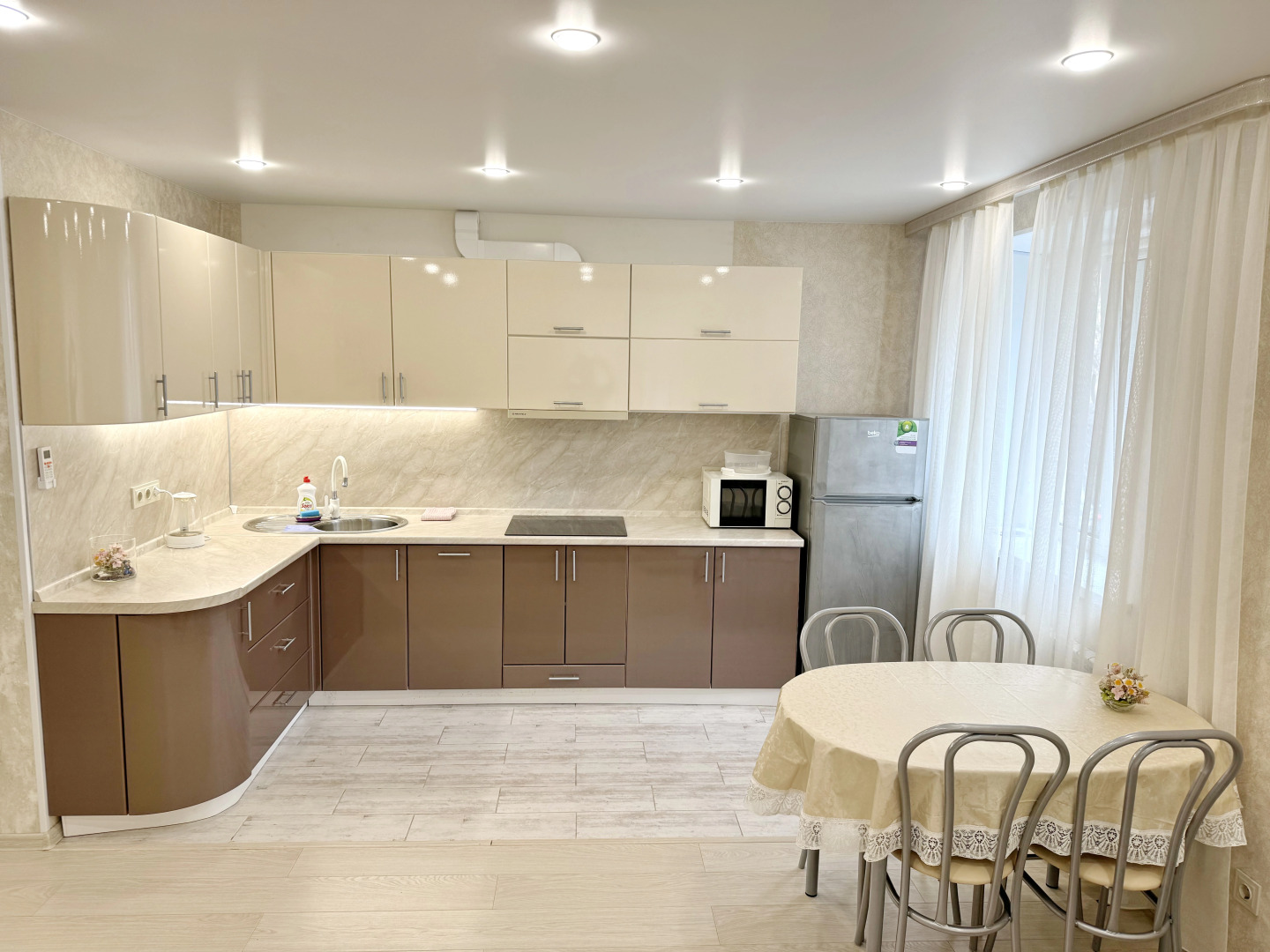 Апартаменты двухкомнатные в центре Владивостока