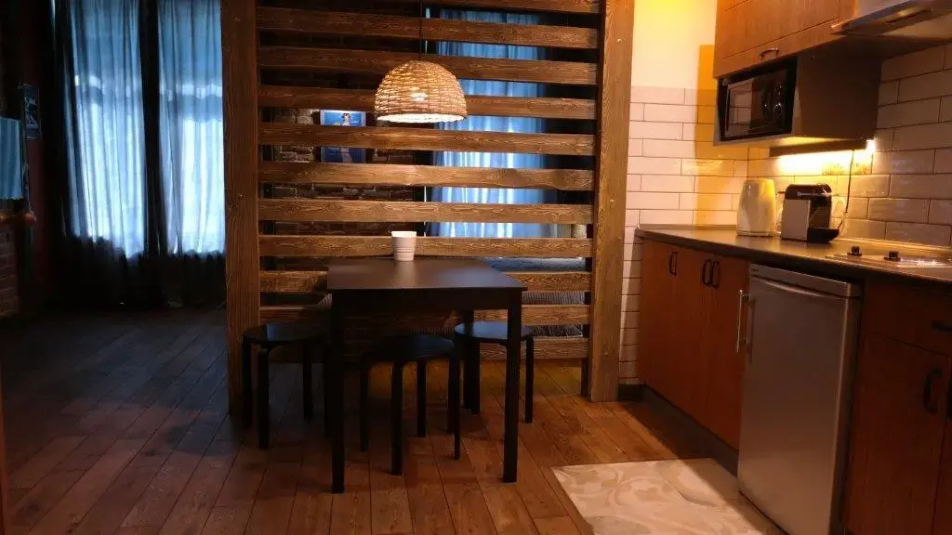 Апартаменты в Центре Города у Нарымского Сквера