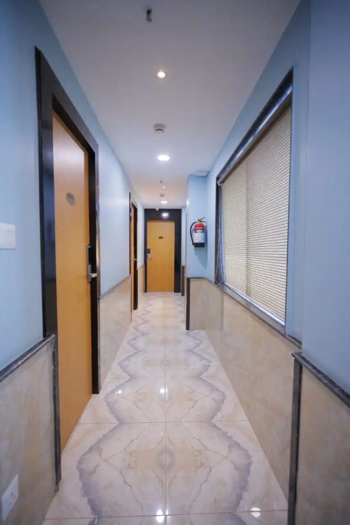 Отель The Avenue Ballygunge