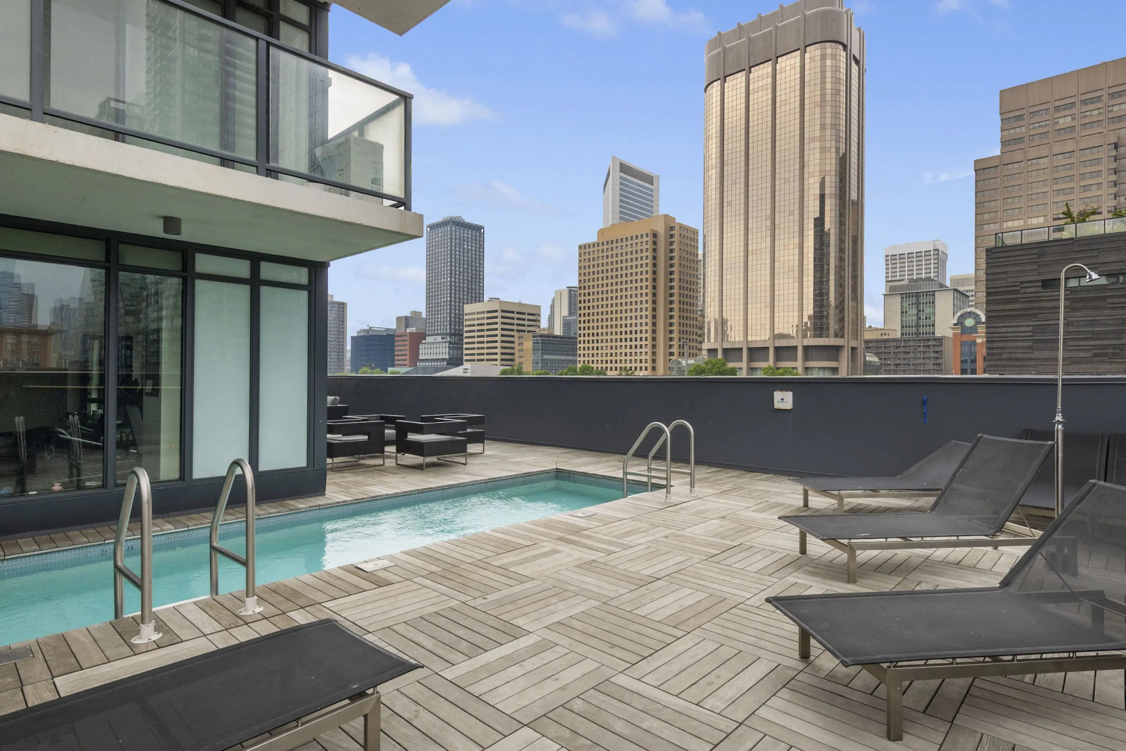 Апарт-отель Globalstay Downtown Calgary Apartments