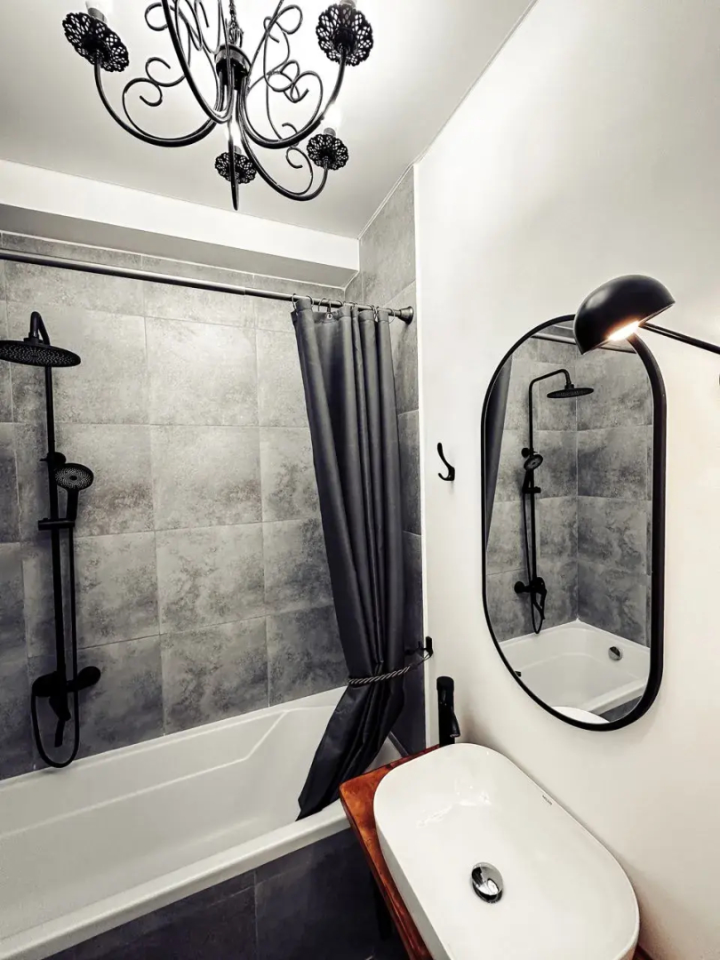 Квартира В. Первомайская