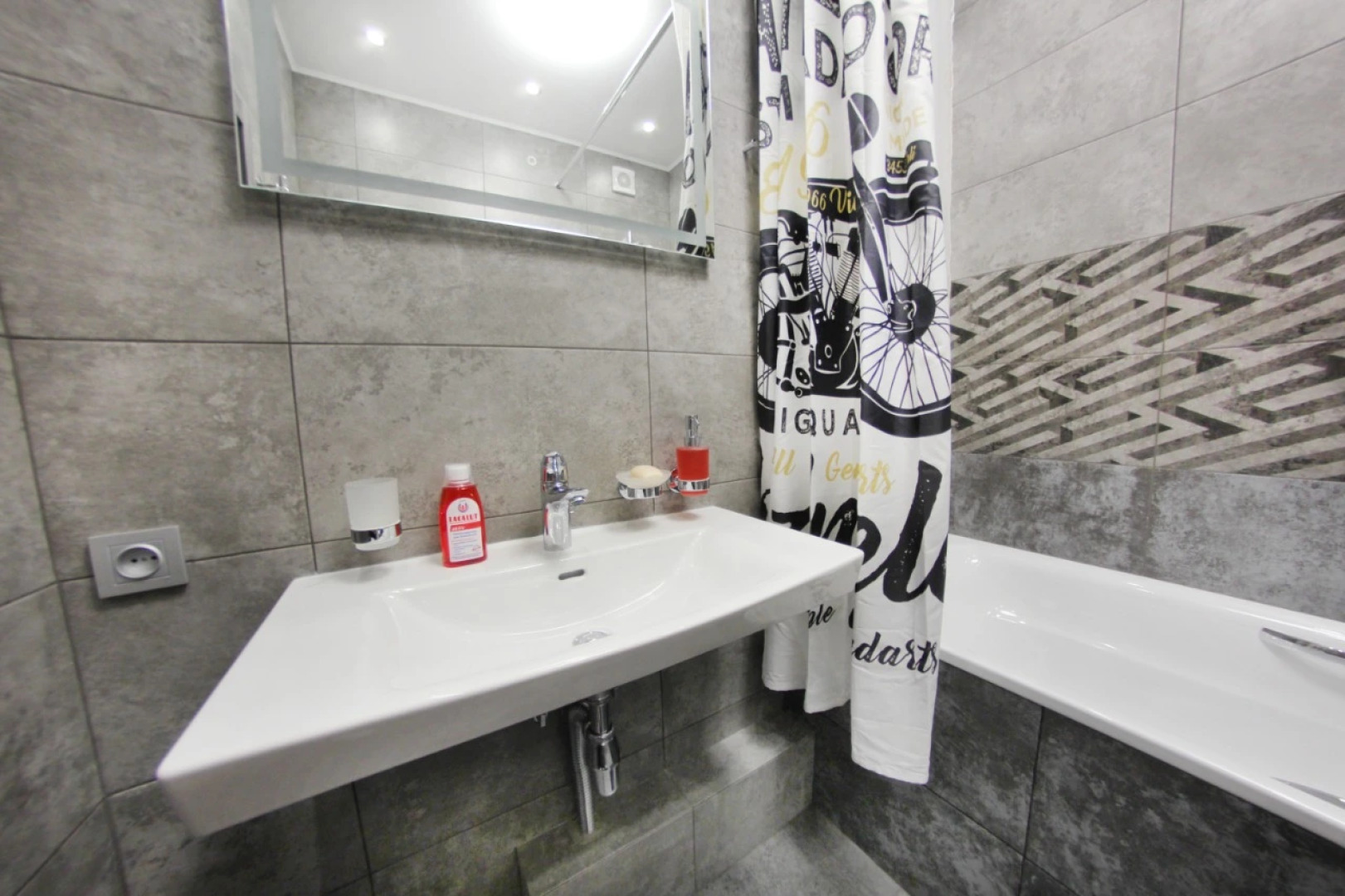 Апартаменты Двухкомнатные рядом с Парком Первого Президента