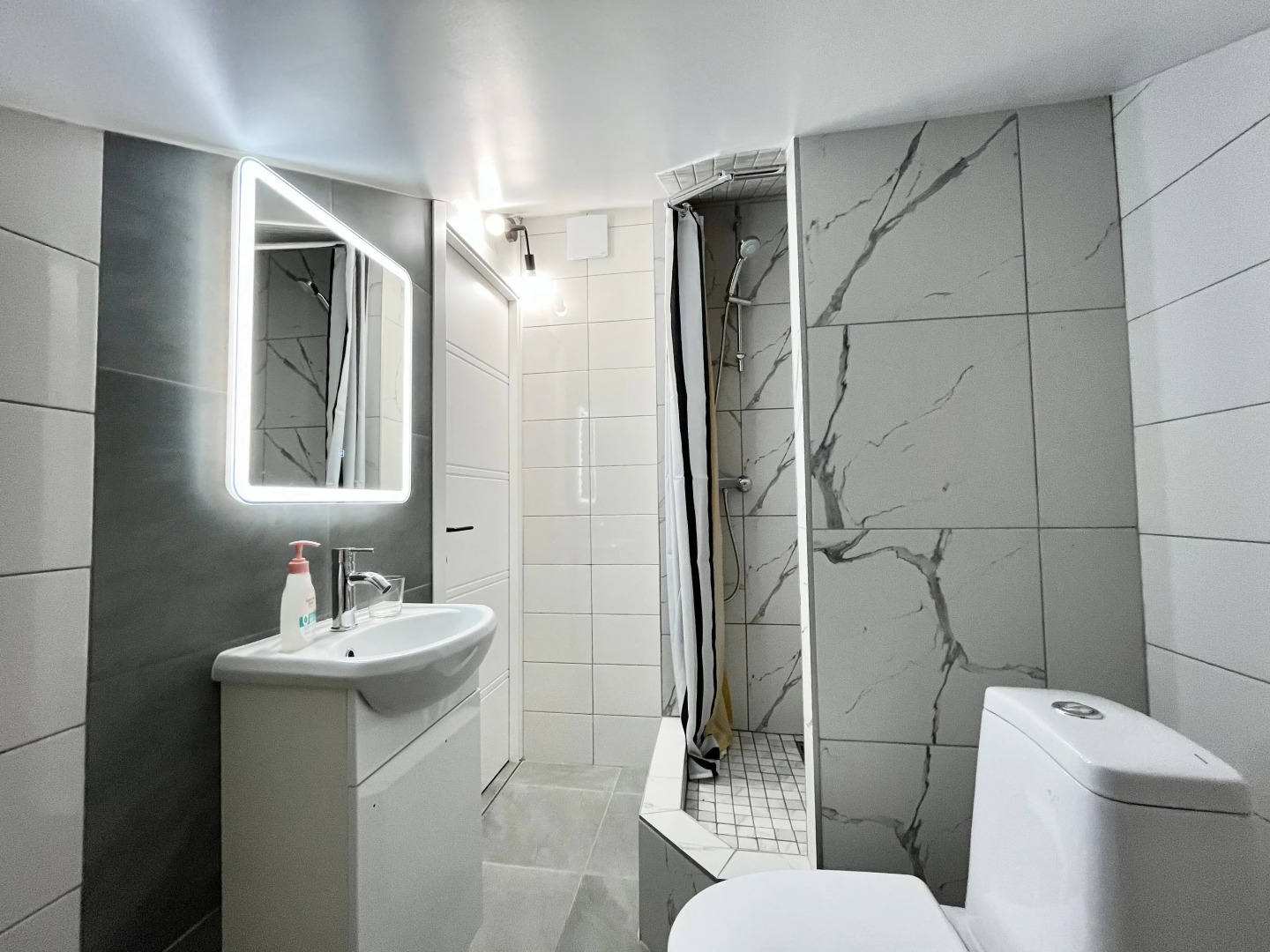 Квартира Лайф Апартс Студия 2-х комнатная, 25м2, на Тарарыкова 5