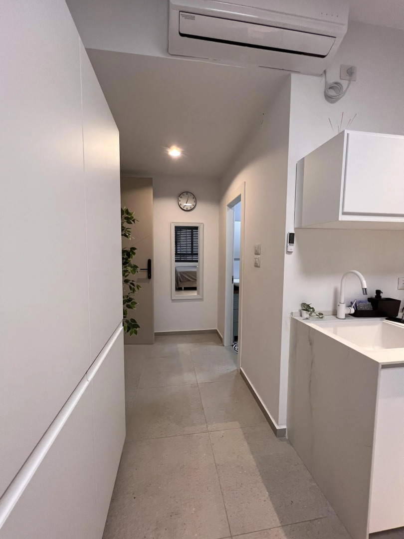 Апартаменты White Door Apartments