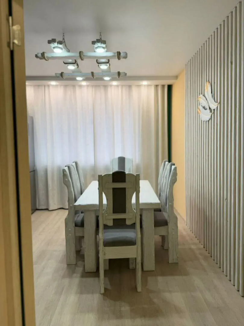 Квартира На Паровозной 15 (6а)