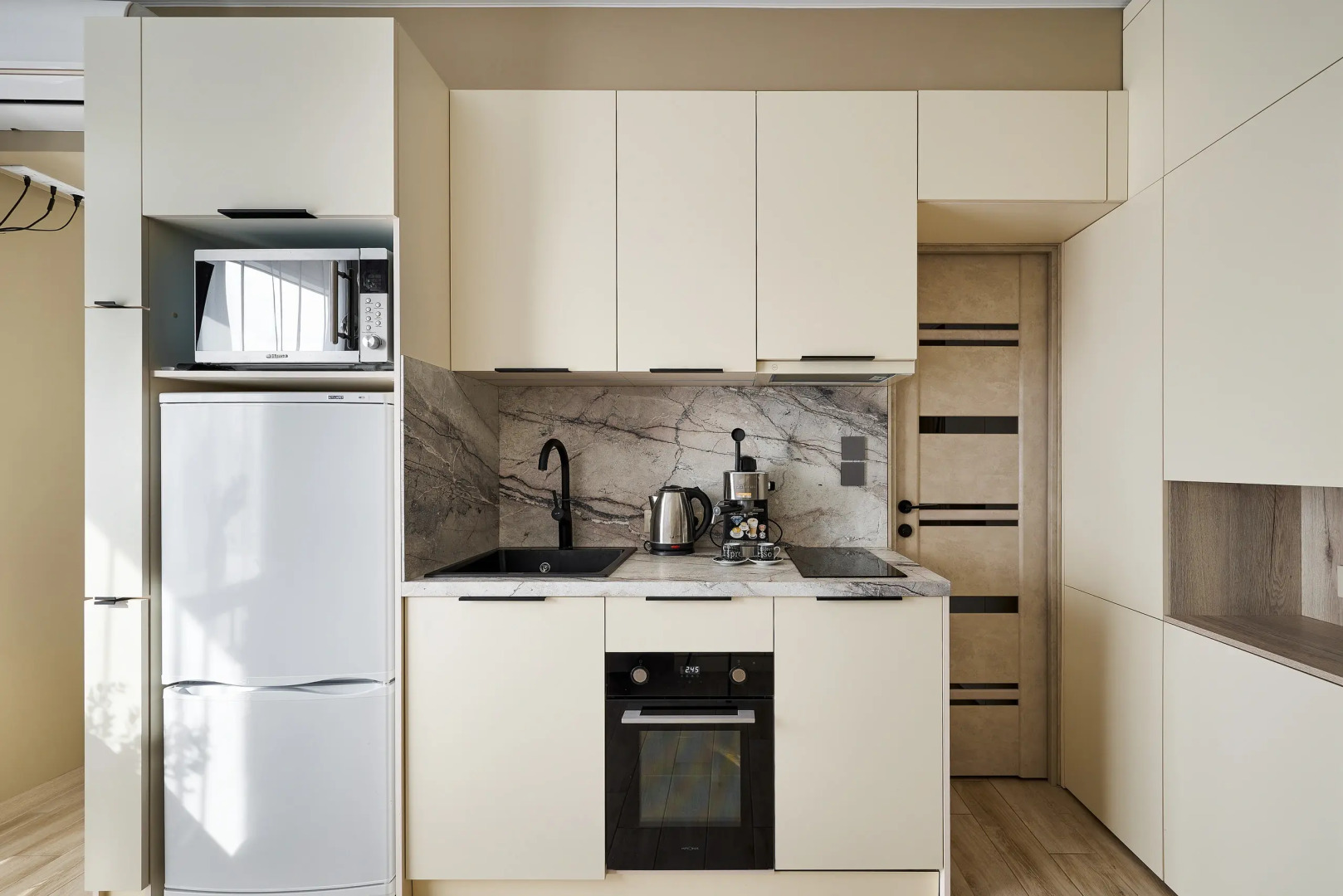 Квартира в Хосте с Отдельной Спальней и Видом на Море