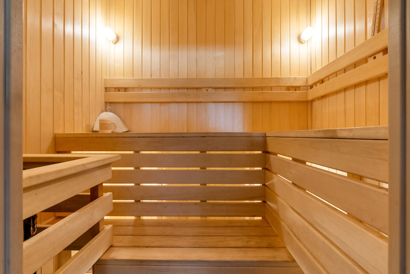 Частный дом Коттедж у озера на Речной